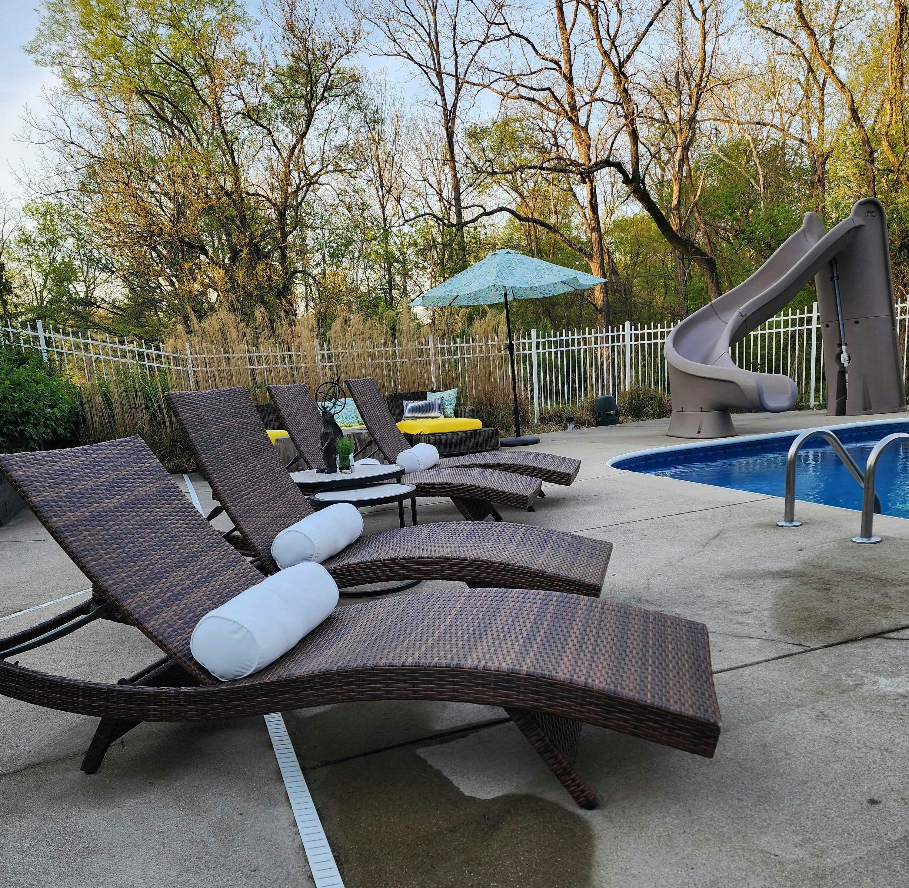 Waters Edge Luxury Escape Private Pool in Blacklick Swimply