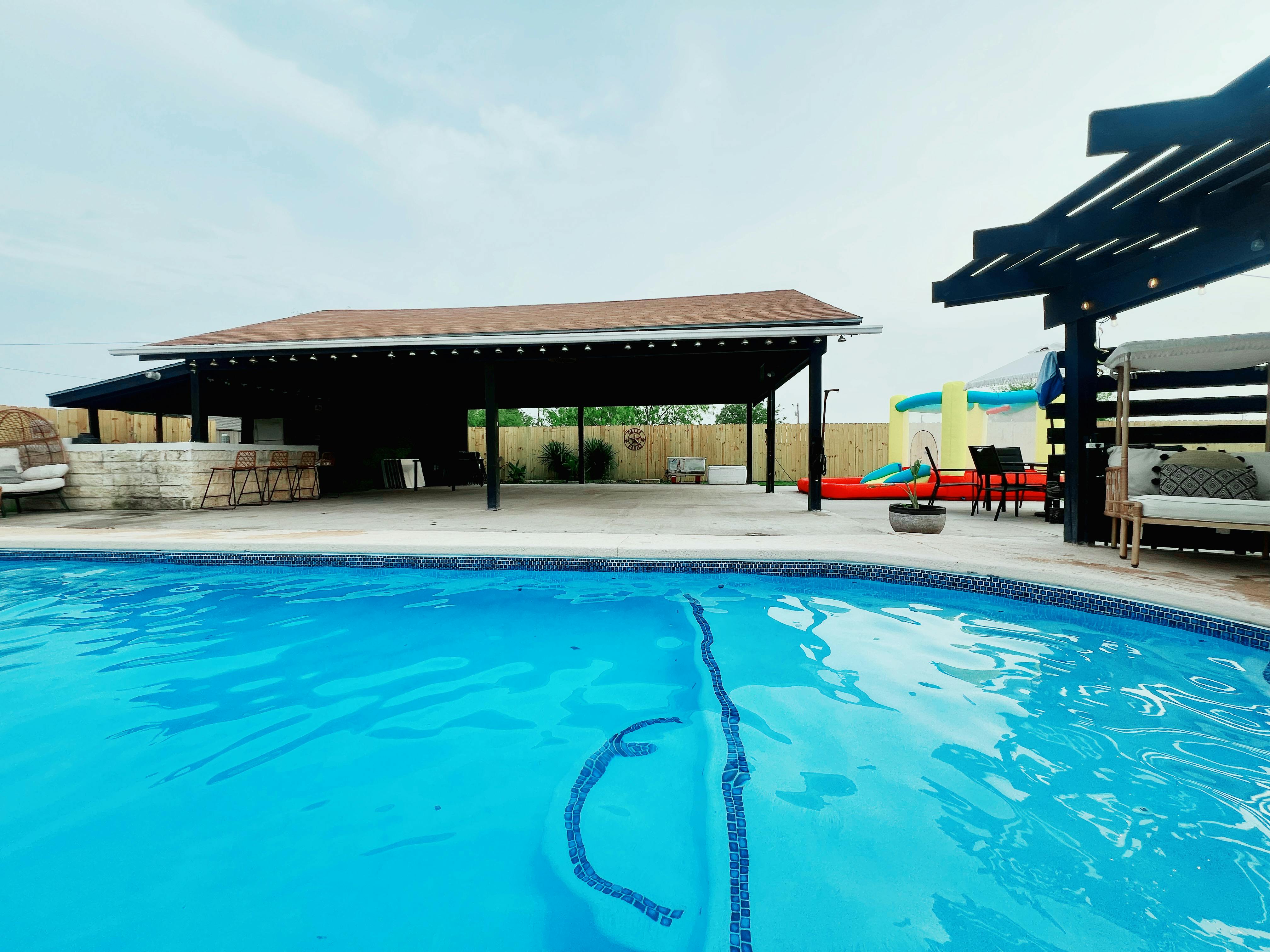 Backyard palapa and pool☀️ - Private Pool in Edinburg - Swimply