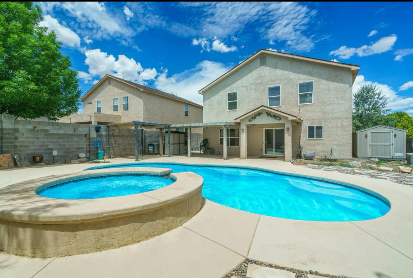 Aqua Paradise - Private Pool in Rio Rancho - Swimply