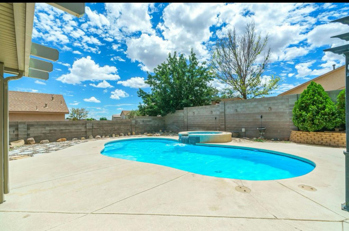 Aqua Paradise - Private Pool in Rio Rancho - Swimply