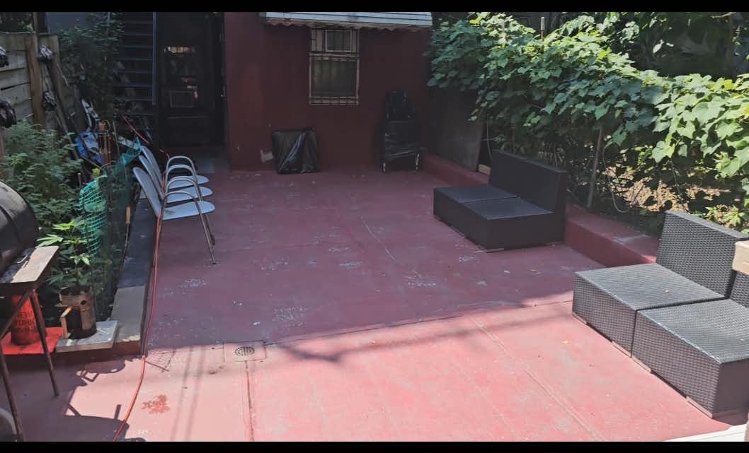 Listing photo-2