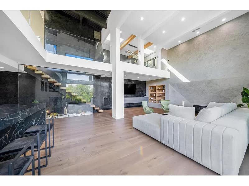 Listing photo-3