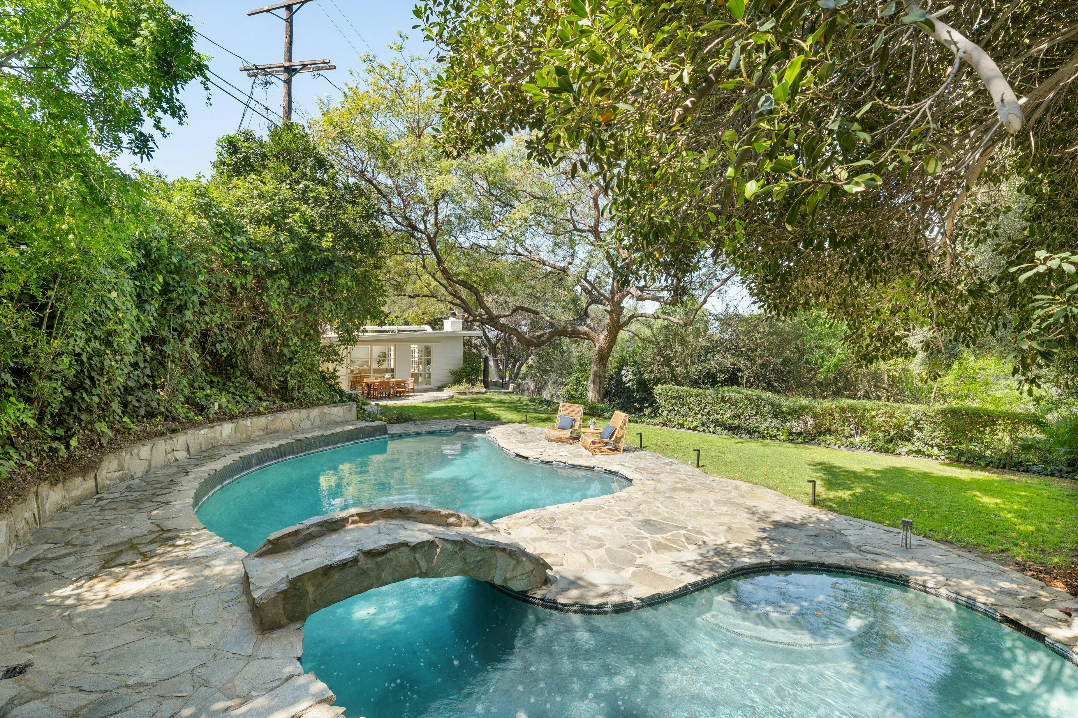 Listing photo-2