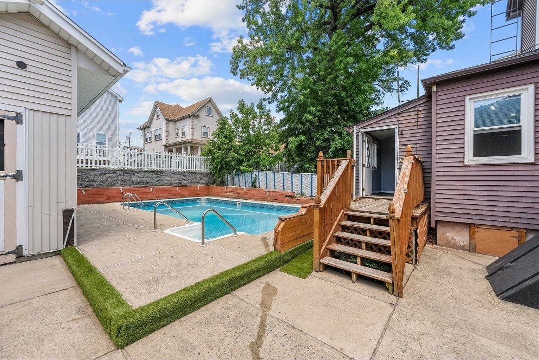 Listing photo-2