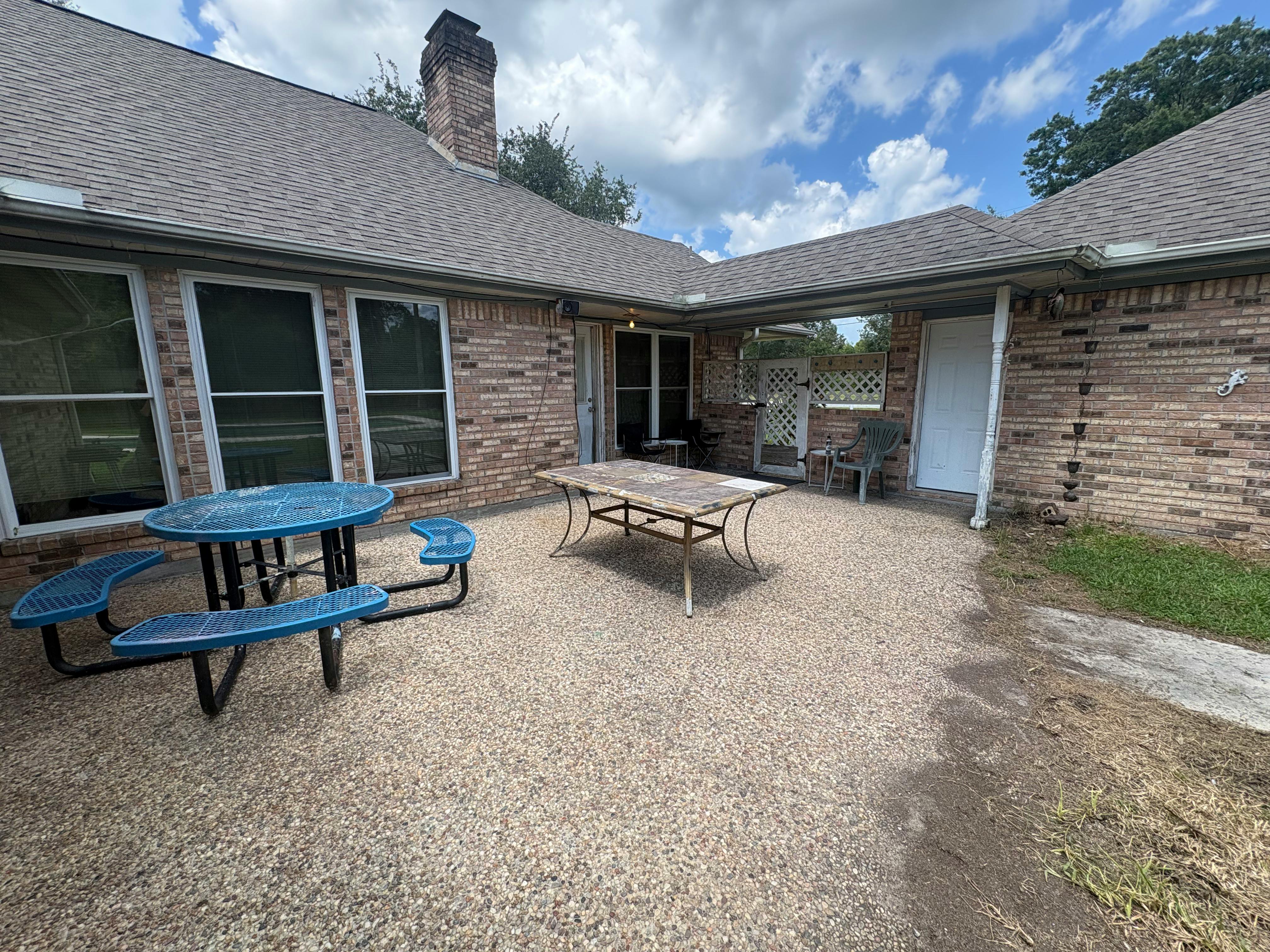 Listing photo-2