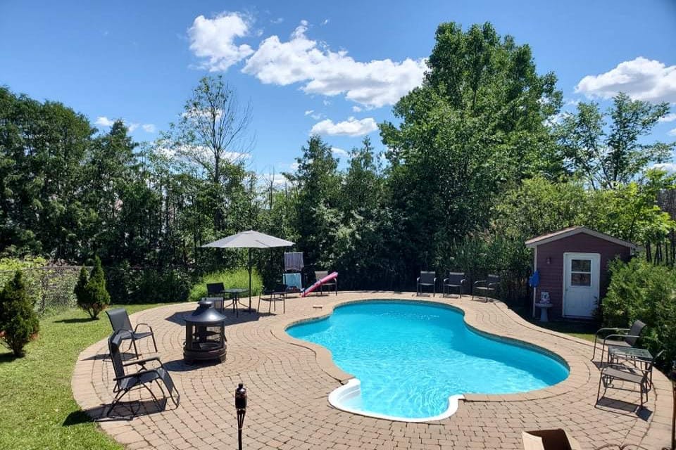 Private pool with awesome hosts! - Private Pool in Gatineau - Swimply