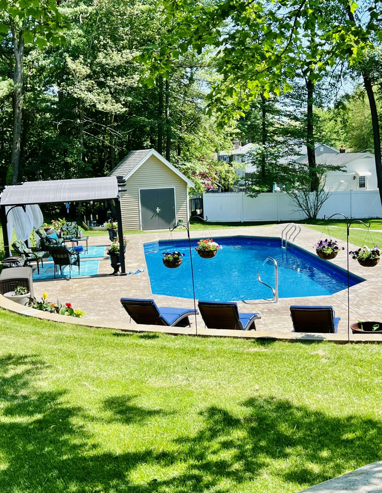 Lovely Leominster Oasis - Private Pool In Leominster - Swimply