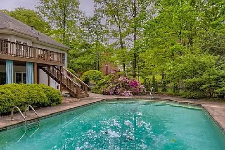 Fayetteville Oasis With Well Lit Pool Private Pool In Fayetteville   44128 Cover13423484211672948906 