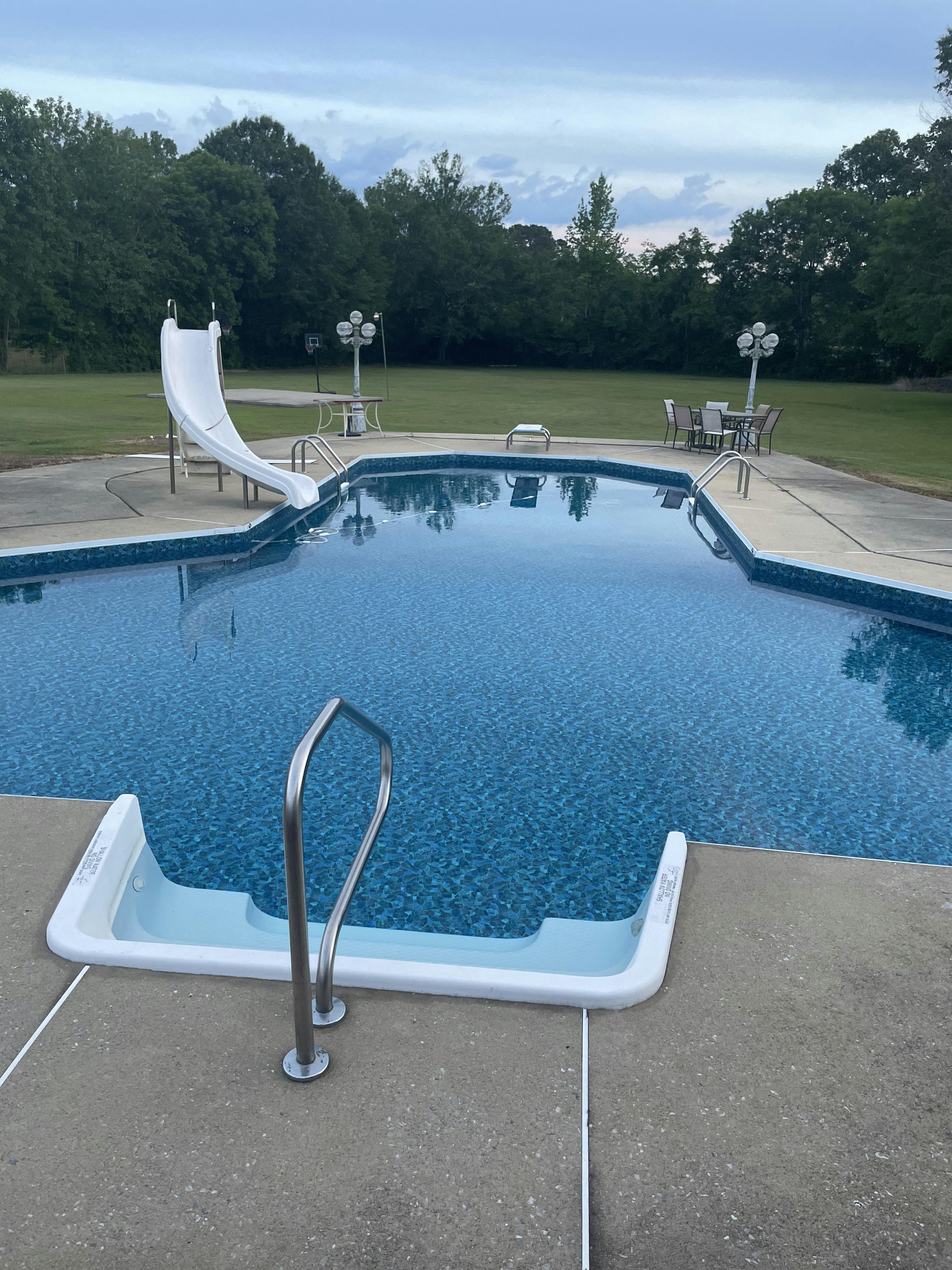 H2 Oh, Sun & Fun Private Pool in Gadsden Swimply