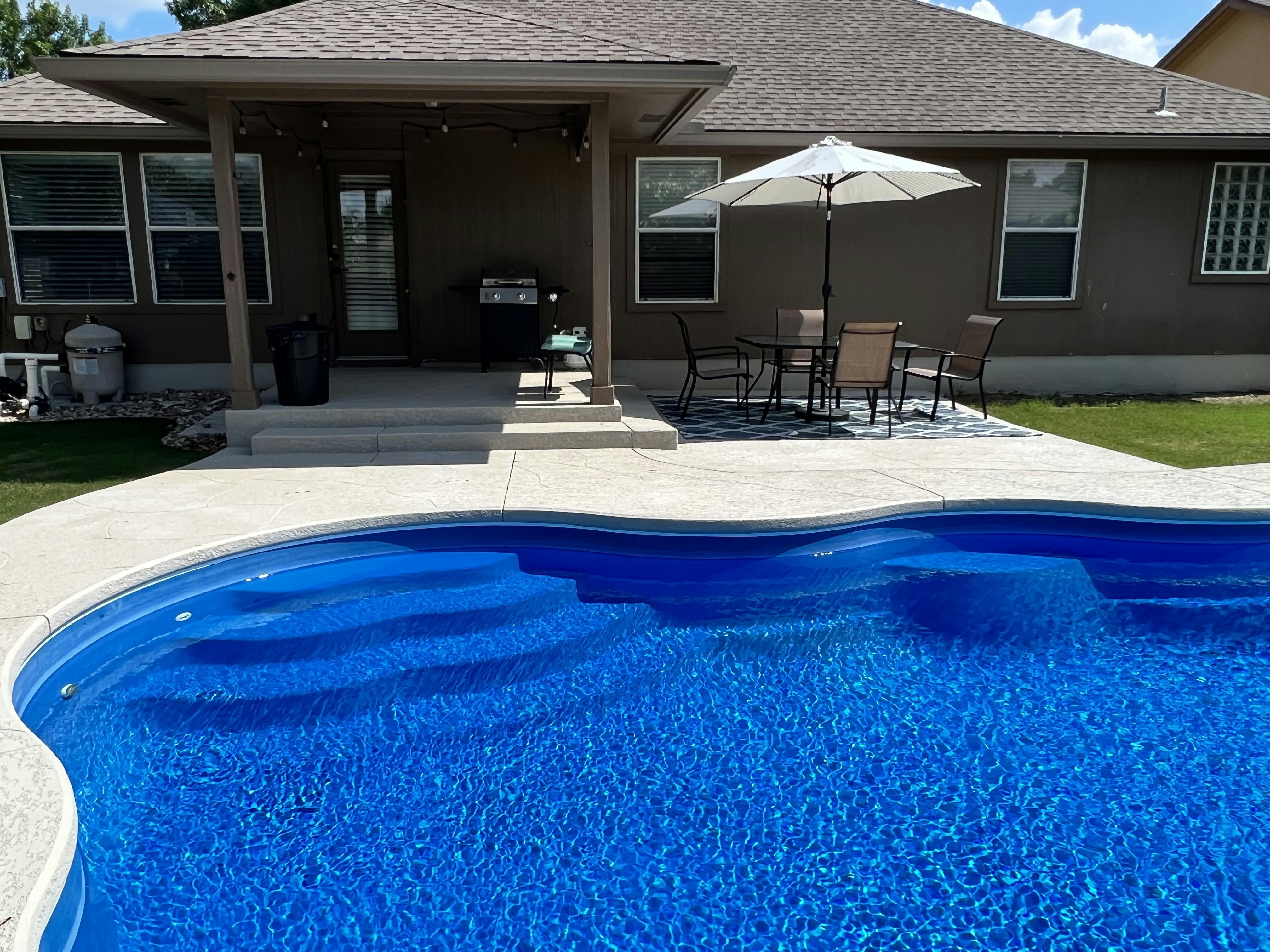 Paradise Round Rock Oasis: Unwind and Refresh in Your Private Pool 