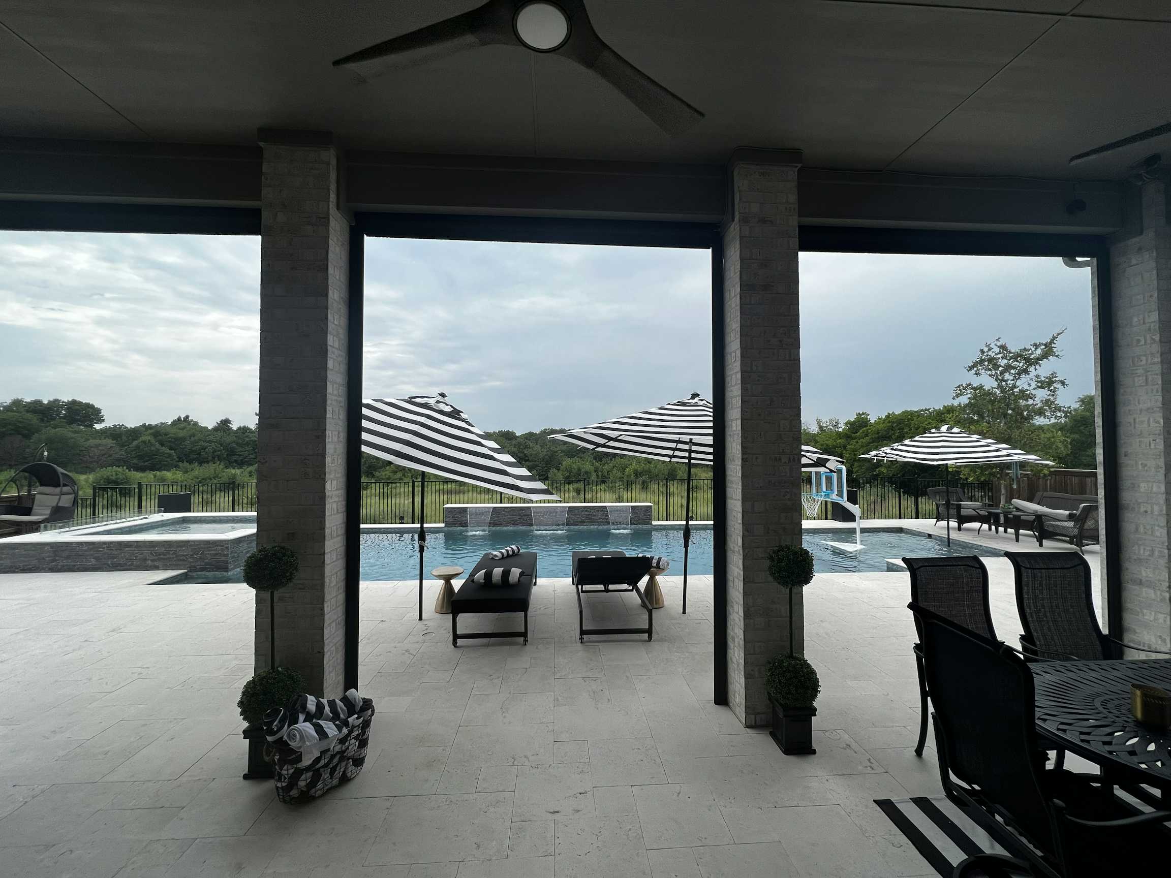 Listing photo-2