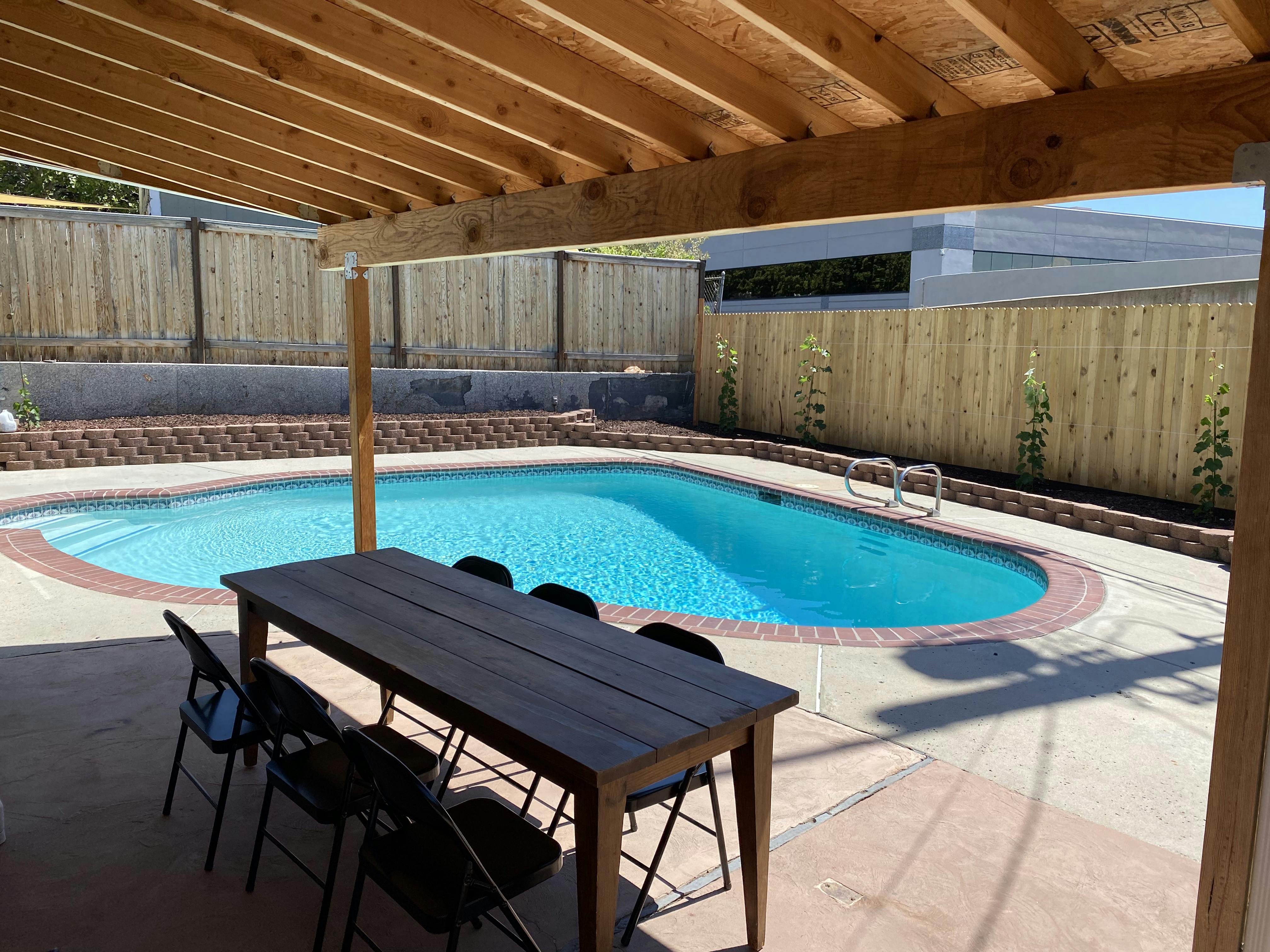 Heated pool with hammock, fire pit, and shade! Private Pool in Salt