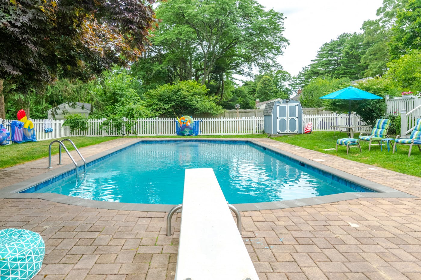 Top 10 Pools in Dix Hills, NY - Swimply